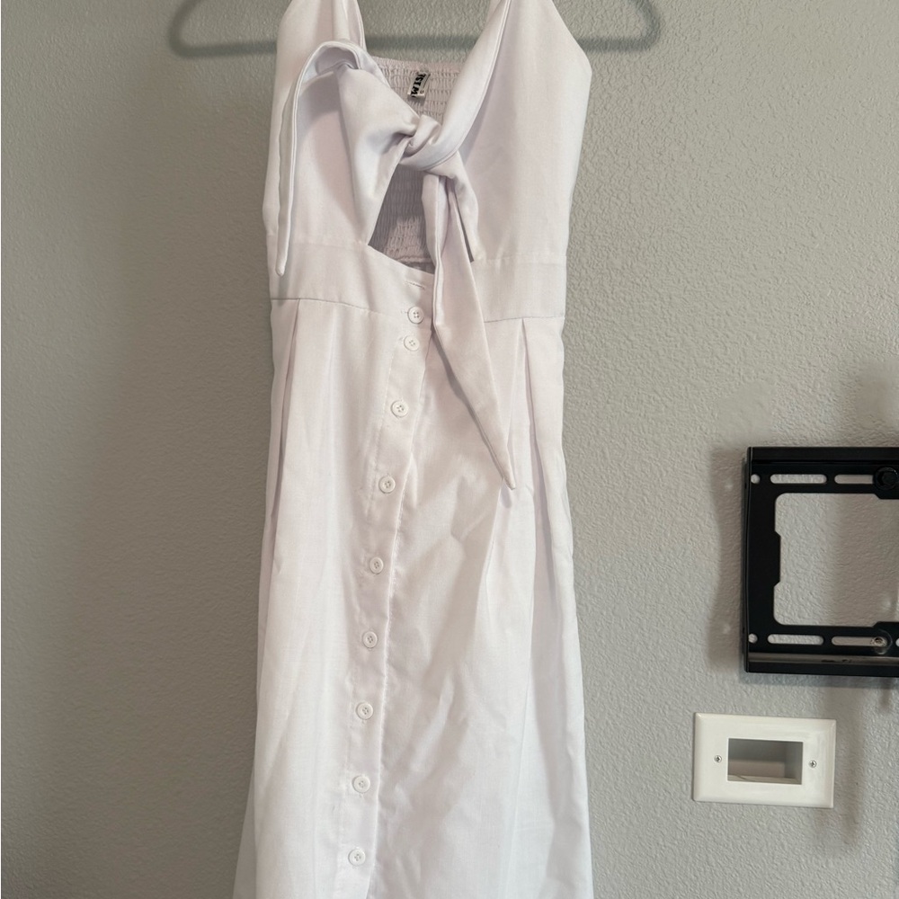 White Button-Down Sleeveless Dress